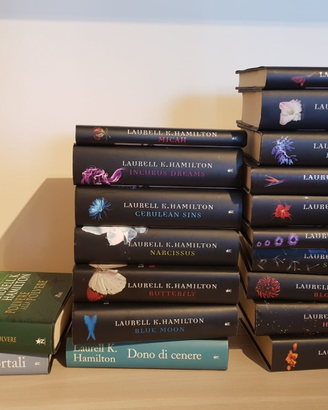 Laurell K. Hamilton - Saga Anita Blake COME NUOVI