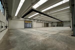 Capannone con piazzale a Costa Volpino (BG)