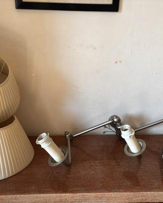 Coppia di lampade applique con braccio articolato