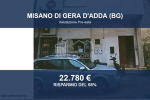 Immobile in asta di 151 m² con più di 5 locali a M