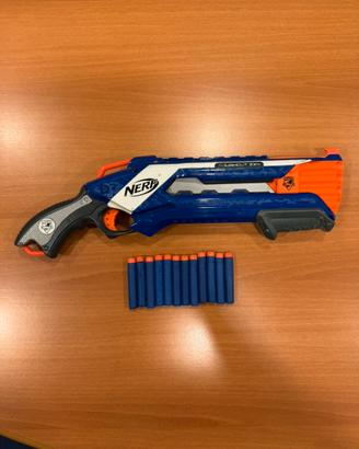 Fucile a pompa Nerf (Roughcut 2x4) con proiettili