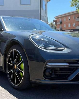 Porsche Panamera Sport Turismo 4.0 Turbo S e-