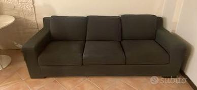 Divano tre posti