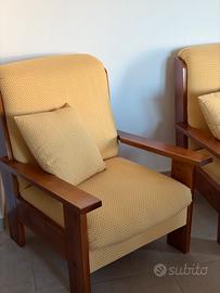 Divano + poltrona vintage anni 70 in legno massell