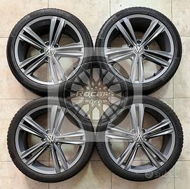 Cerchi 18 e pneumatici M+S Volkswagen Golf R Line