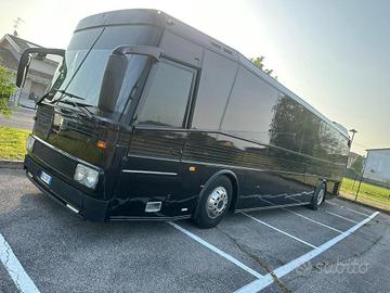 Autobus adibito a camper