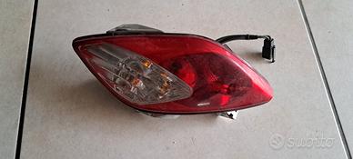 fari posteriori yamaha x city 250