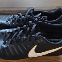 Scarpe da calcio Nike Tiempo tacchetti in ferro
