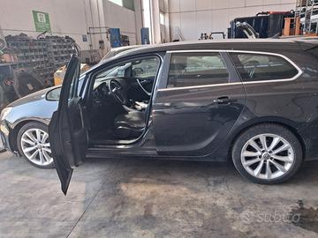 Opel astra 2011