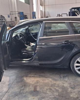 Opel astra 2011