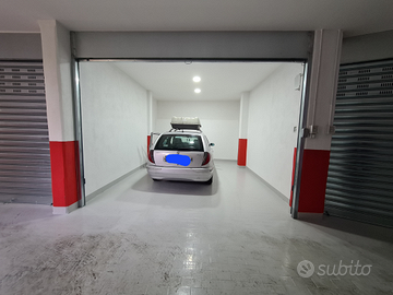 Box /garage di 22mq con cancelli automatici