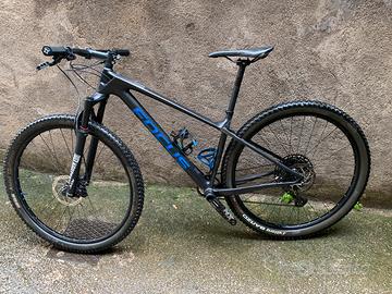 MTB Focus Raven 8.6 Carbon taglia S 29”