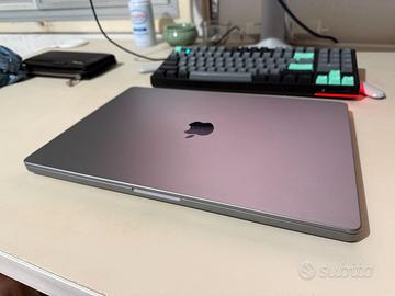 MacBook Pro 16" 2021 M1 Pro 16GB 512GB ottime cond