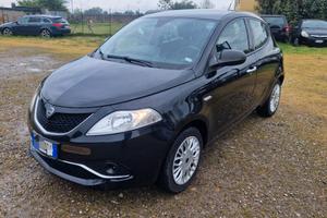 Lancia Ypsilon 1.2 69 CV 5 porte Silver