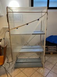 Serra per piante e porta vasi terrazzo