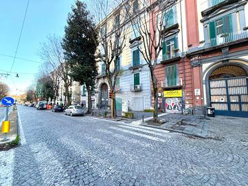 3 LOCALI A NAPOLI