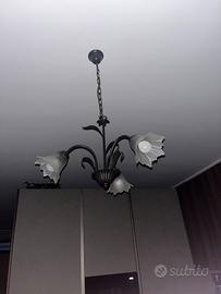 Lampadario classico a tre luci stile floreale