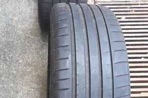 Pneumatici Michelin Pilot Sport 4
