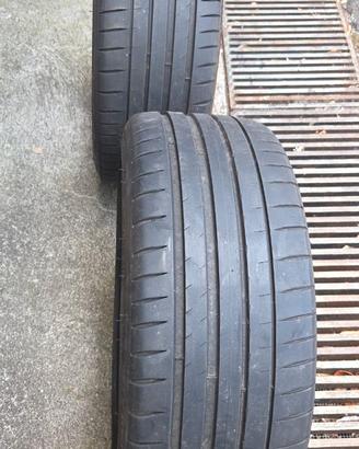 Pneumatici Michelin Pilot Sport 4