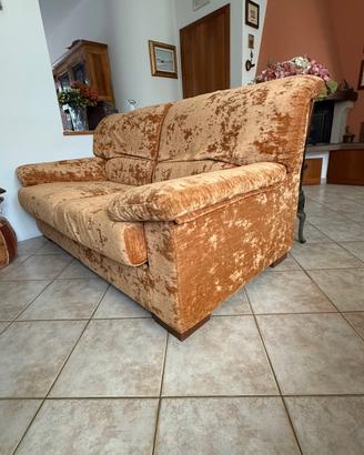 Divano 2 posti in tessuto – color beige/caramello