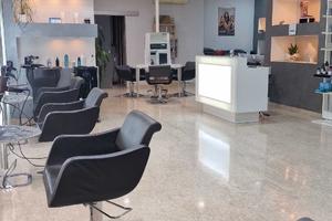 Vendita attività parrucchiere avviata