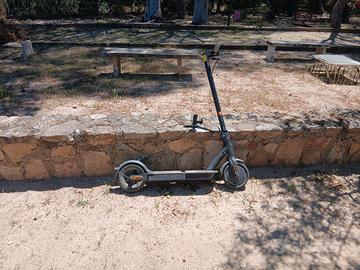 monopattino eletrico  