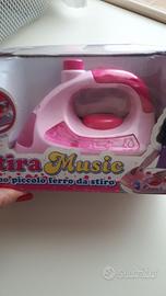 Ferro da stiro giocattolo nuovo