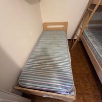 Letto singolo in legno compl di rete e materasso