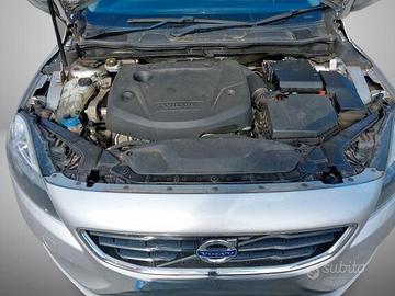 MOTORE D4204T8 2016 VOLVO V40 D2 ES 2.0D CAMBIO MA