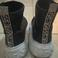 Sneaker guess n.40