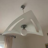 Lampadario moderno in vetro satinato