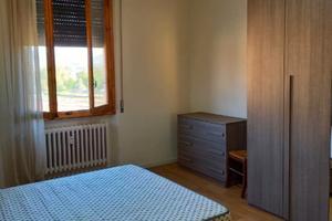 Matrimoniale per una persona, in lungarno Colombo