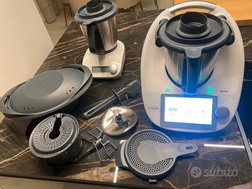 Bimby TM6 e bimby friend completo di accessori