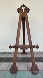 Cavalletto antico da pittore in legno intagliato -