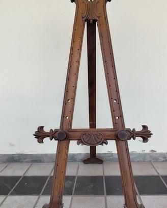 Cavalletto antico da pittore in legno intagliato -
