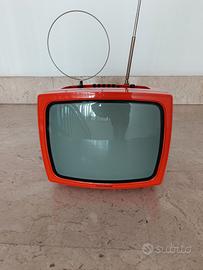 TELEVISIONE TELEFUNKEN