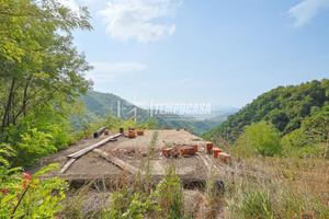 RUSTICO DA RICOSTRUIRE CON 11 ETTARI DI TERRENO