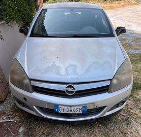 Opel Astra Coupè