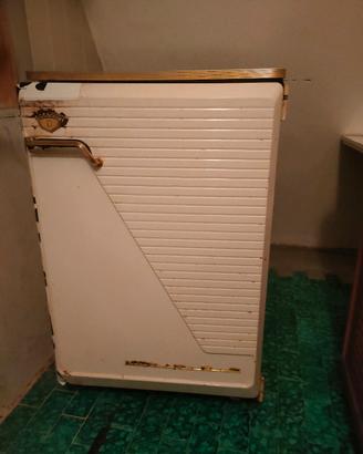 Frigorifero Indesit anni '60