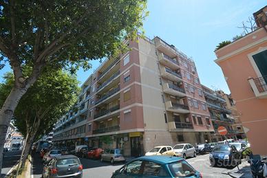 VIA MARIANO RICCIO - 4 locali ristrutturato