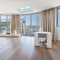 ATTICO SU TRE LIVELLI CON TERRAZZO!!!