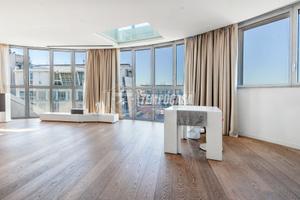 ATTICO SU TRE LIVELLI CON TERRAZZO!!!