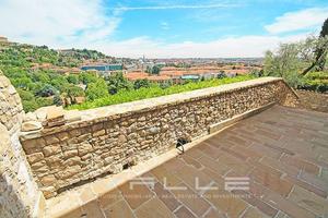 Appartamento di 150 m² con 3 locali e box auto dop