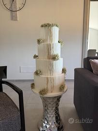 Splendida Torta Nuziale Scenografica a 4 Piani