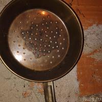 pentola per castagne 