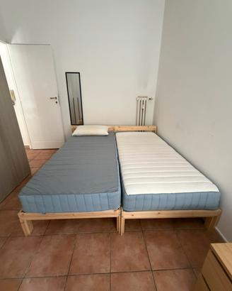letto, materasso, comodino