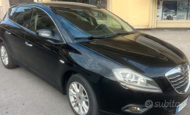 lancia delta 1600 , 105 CV 