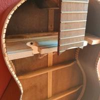 chitarra classica porta calici e bottiglia 