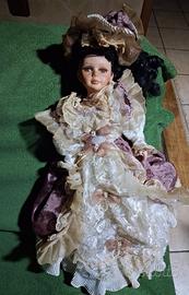 bambola di porcellana guardare piedi