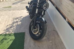 Suzuki scrambler cafè racer